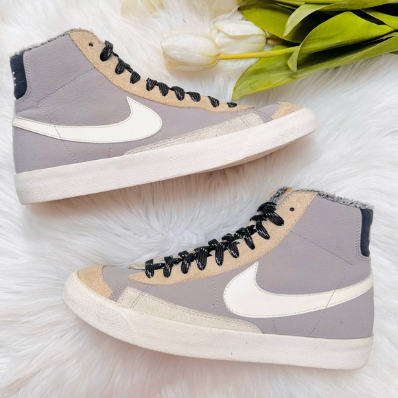 Nike Blazer Mid Hike Nike Fur Lined Sneakers - Picture 2 of 9